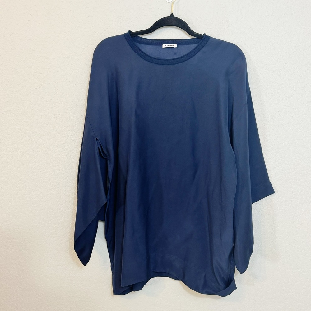 PAROSH Silk Navy Oversized Blouse‎